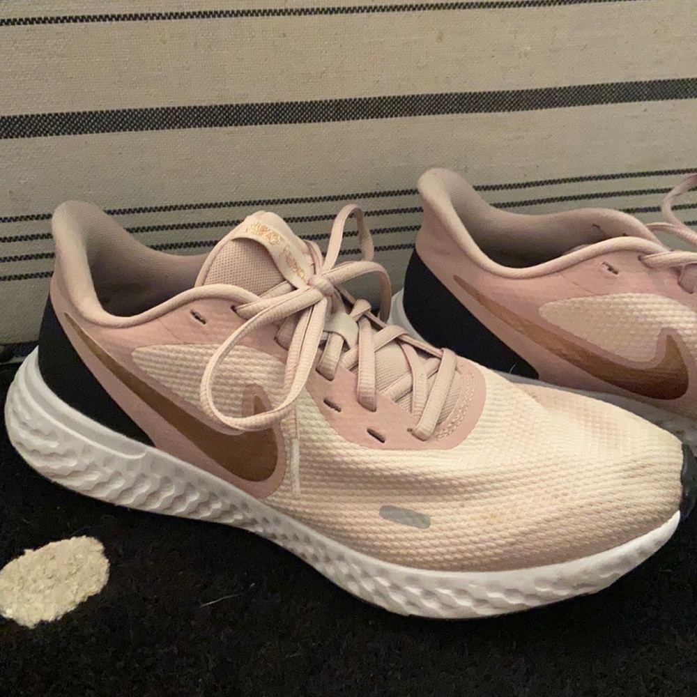 Nike revolution, pink